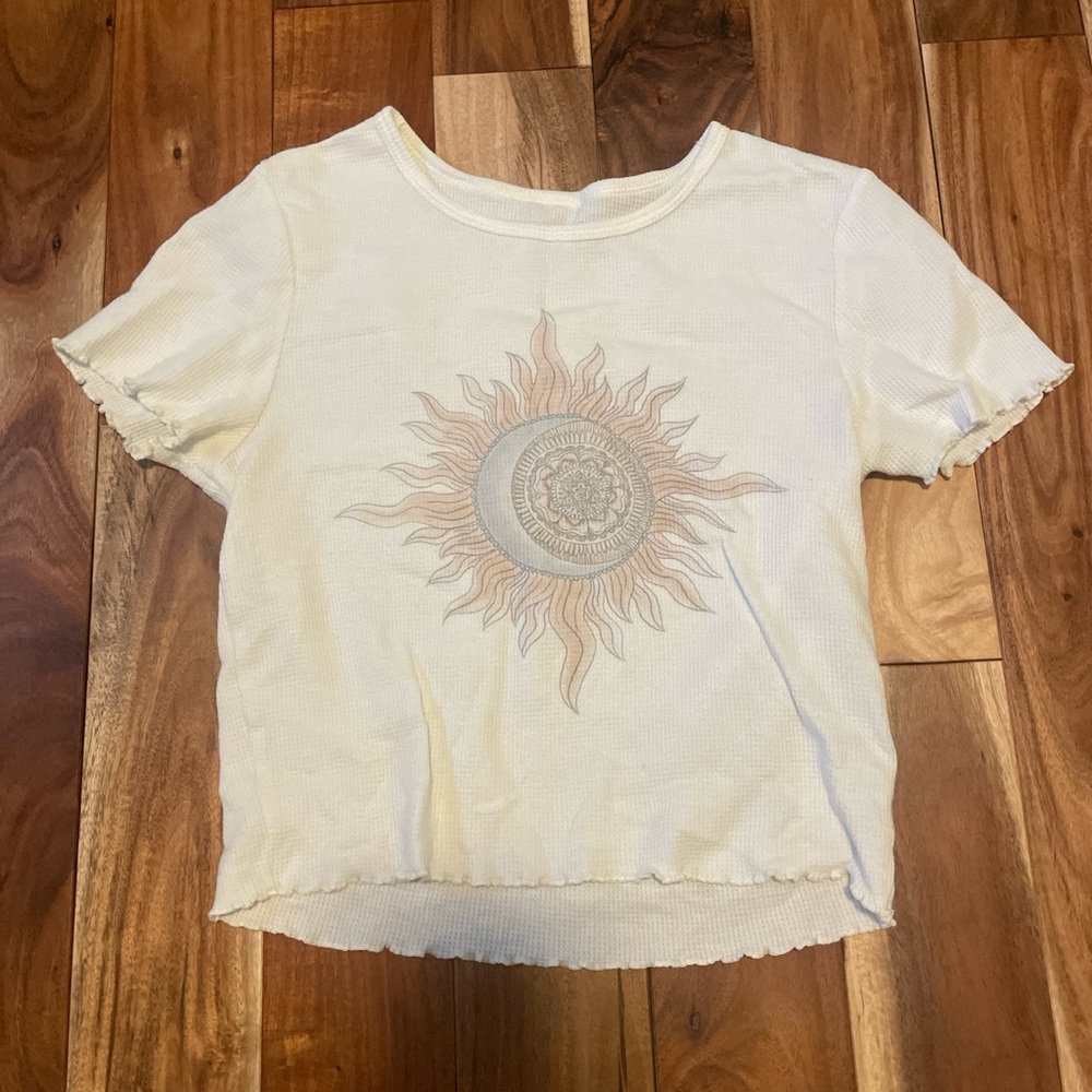 American Eagle Outfitters White Orange Crop Graphic Tee